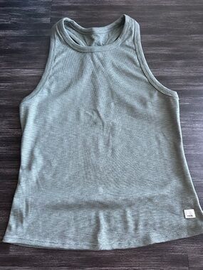 Vuori Tank Top